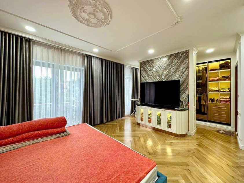 Bán Biệt Thự Song Lập Mỹ Hoàng 212 Phạm Thái Bường Phú Mỹ Hưng